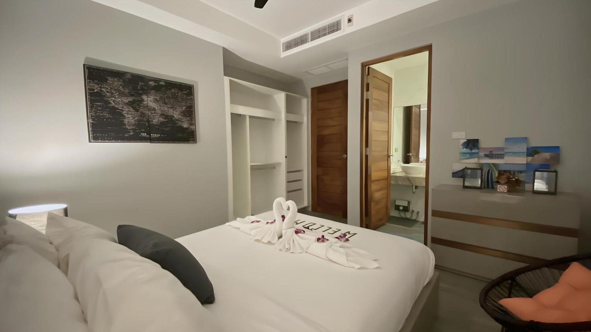 Twin Villas Seaview Kata Exterior photo