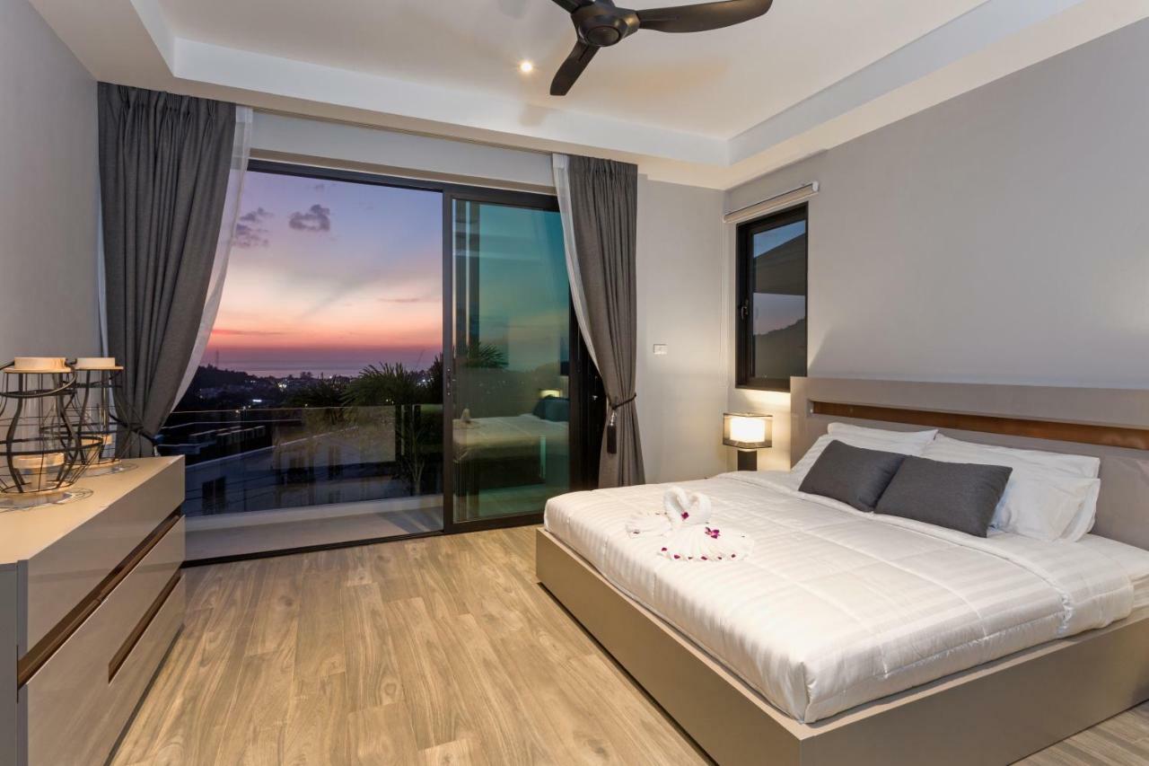 Twin Villas Seaview Kata Exterior photo